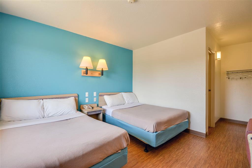 Rodeway Inn Tillmans Corner Kamer foto