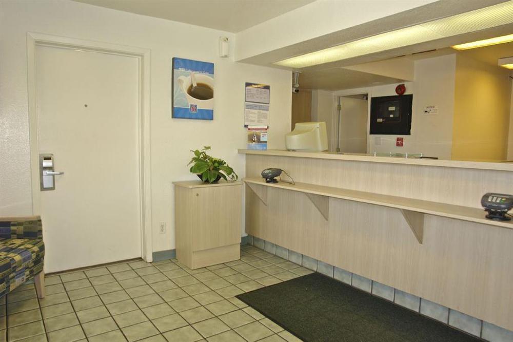 Rodeway Inn Tillmans Corner Interieur foto